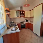 Sunny With Pool Apartman Sisan